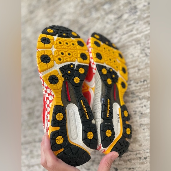 NEW Run Disney x New Balance Minnie Mouse Sneakers Womens Size 11 Red RARE - Picture 8 of 13